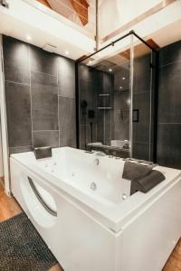Appartement Luxusloft Timeout with private Spa 26 Breitenweg 54310 Ralingen Rhénanie-Palatinat
