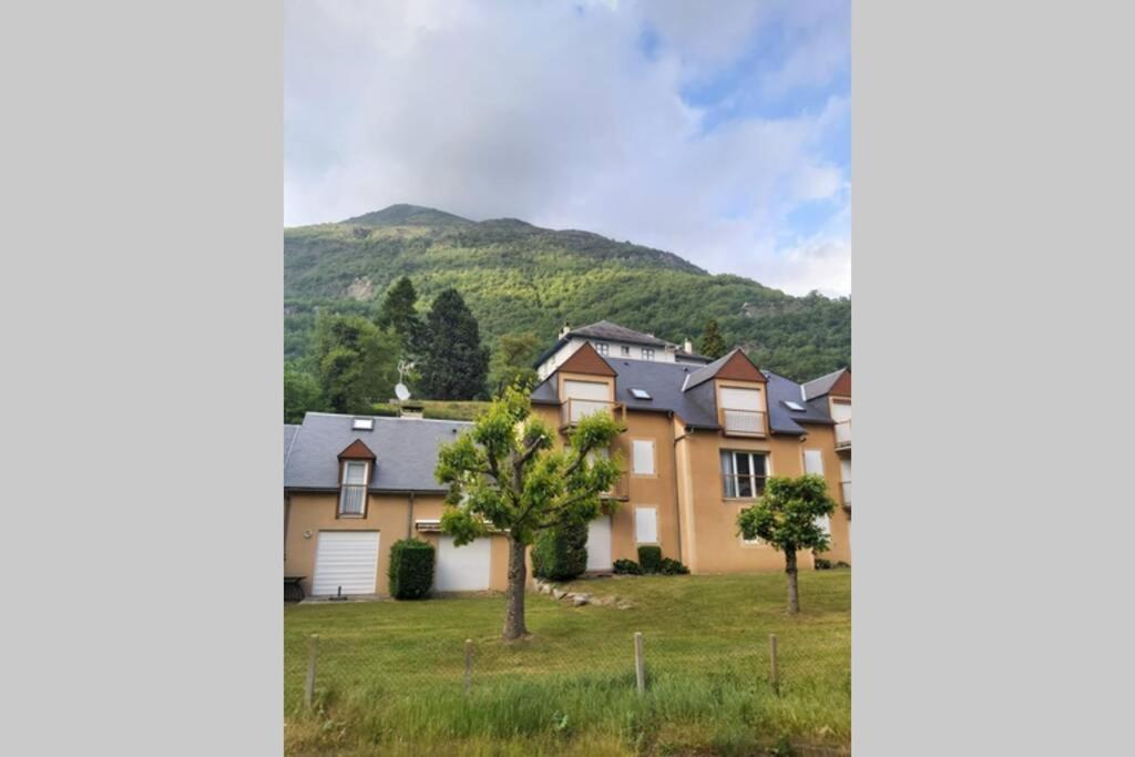 Luz St Sauveur, Appartement 3 personnes, vue montagne, exposé sud Appartement N°15, 1er étage 2 Rue Carrera Dera Cabé, 65120 Luz-Saint-Sauveur