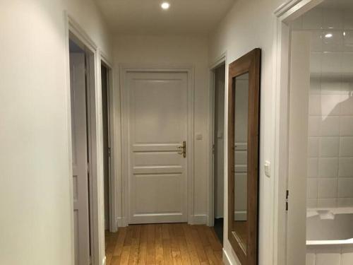 Lyon 1 er appartement type canut