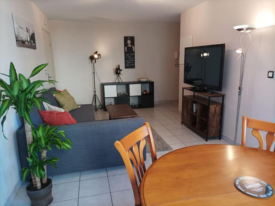 Lyon 8 Grange Blanche Appartement calme de 50 m² 42 Rue Gabriel Sarrazin, 69008 Lyon
