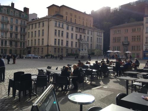 Lyon Standing Historic City Apartment