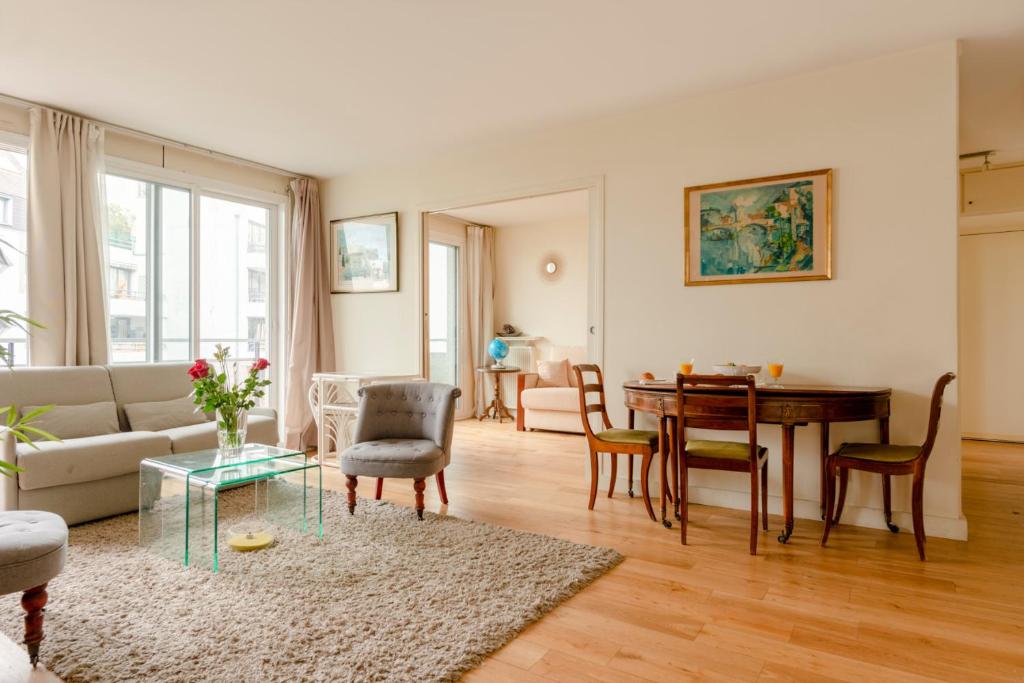 Appartement Mademoiselle Prestige Residence 70 Rue Mademoiselle 75015 Paris