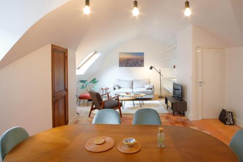 MAGNIFICENT apartment for 2 in the Ile de la Cité