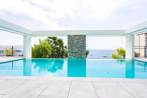 Magnificent Apartment With Furnished Sea View Terrace in A Luxury Residence