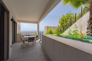 Magnificent Apartment With Furnished Sea View Terrace in A Luxury Residence