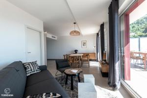 Magnificent apartment with superb view