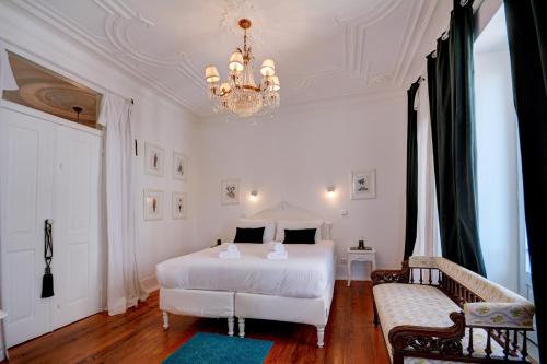 Magnificent Lisbon Apartment by LovelyStay