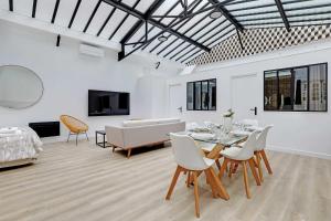 Magnificent refurbished loft In Paris next to Expo Porte de Versailles
