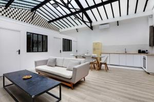 Magnificent refurbished loft In Paris next to Expo Porte de Versailles
