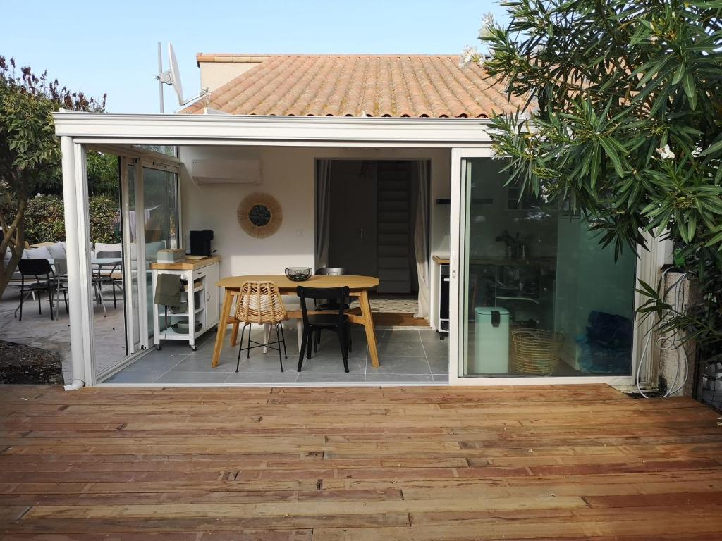 MAGNIFICIENT STUDIO Near GENEVA