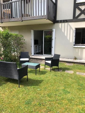 Appartement Magnifique 2P en Rez-de-jardin orienté SUD à 2 pas de la plage 16 Boulevard des Diablotins 14390 Cabourg