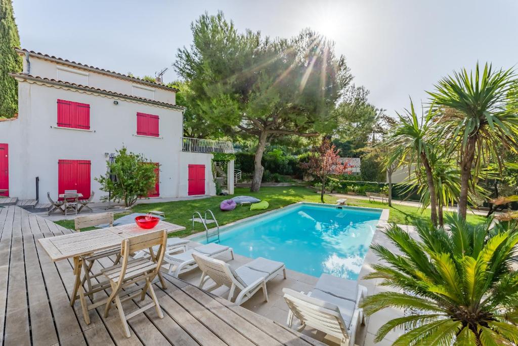 Magnifique 2P en Rez-de-jardin orienté SUD à 2 pas de la plage