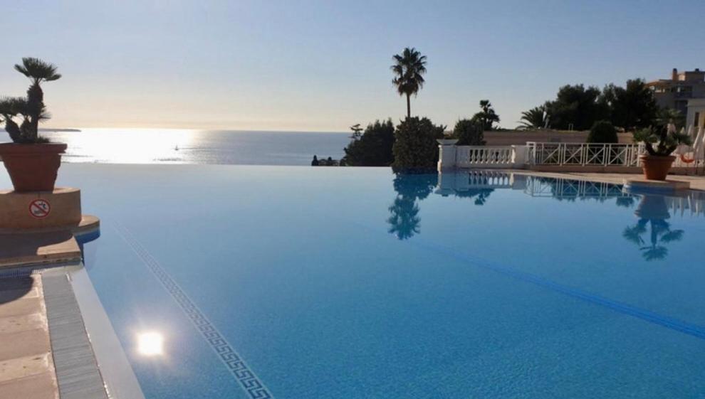 Magnifique 2p piscine terrasse aperçu mer parking 33 Avenue Amiral Wester Wemyss, 06400 Cannes