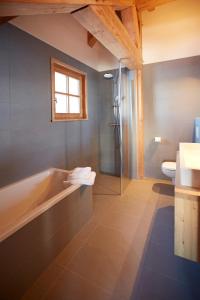 Magnifique appartement, 5* avec cheminée, accès ski au pied