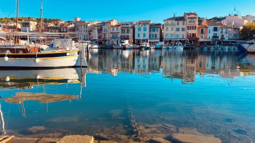 Magnifique Appartement à Cassis,Parking,2 pas du Port