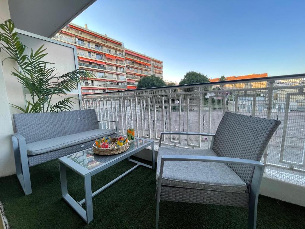 Appartement Magnifique appartement Antibes centre-ville 3 Avenue des Dames Blanches 06600 Antibes