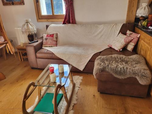 MAGNIFIQUE APPARTEMENT AVEC TERRASSE et VUE IMPRENABLE SUR LE CIRQUE DE FLAINE, 2 chambres et coin montagne, 6 personnes