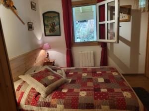 MAGNIFIQUE APPARTEMENT AVEC TERRASSE et VUE IMPRENABLE SUR LE CIRQUE DE FLAINE, 2 chambres et coin montagne, 6 personnes