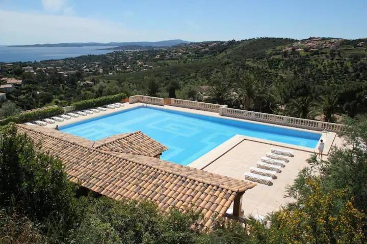 Appartement Magnifique appartement avec vue mer sur le golfe de Saint-Tropez dans résidence Pierre et Vacances Corniche de la Vernède 83380 Roquebrune-sur Argens