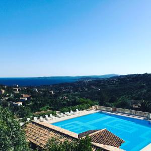 Magnifique appartement avec vue mer sur le golfe de Saint-Tropez dans résidence Pierre et Vacances