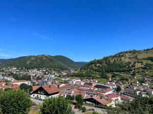 Magnifique appartement classé 4 étoiles avec Sauna et terrasse dans chalet