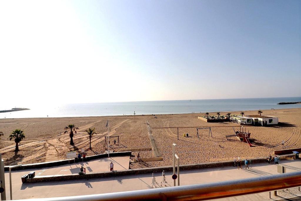 Magnifique appartement en front de mer Place du General de Gaulle 1, 34350 Valras-Plage