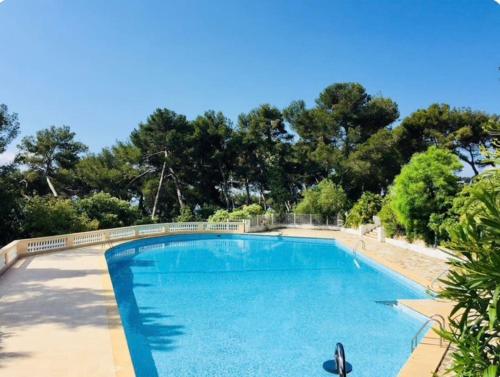 Magnifique appartement en résidence avec piscine