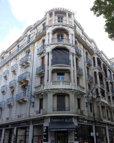 Magnifique Appartement - Hôtel du Parc - VICHY