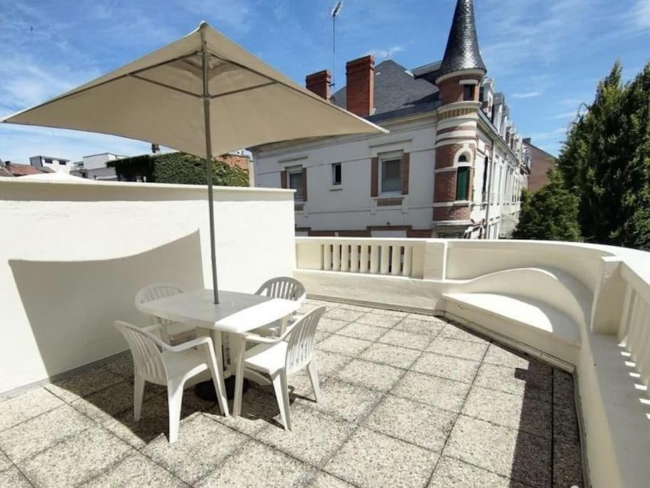 Magnifique Appartement près des Thermes 23 Rue Louis Blanc, 03200 Vichy