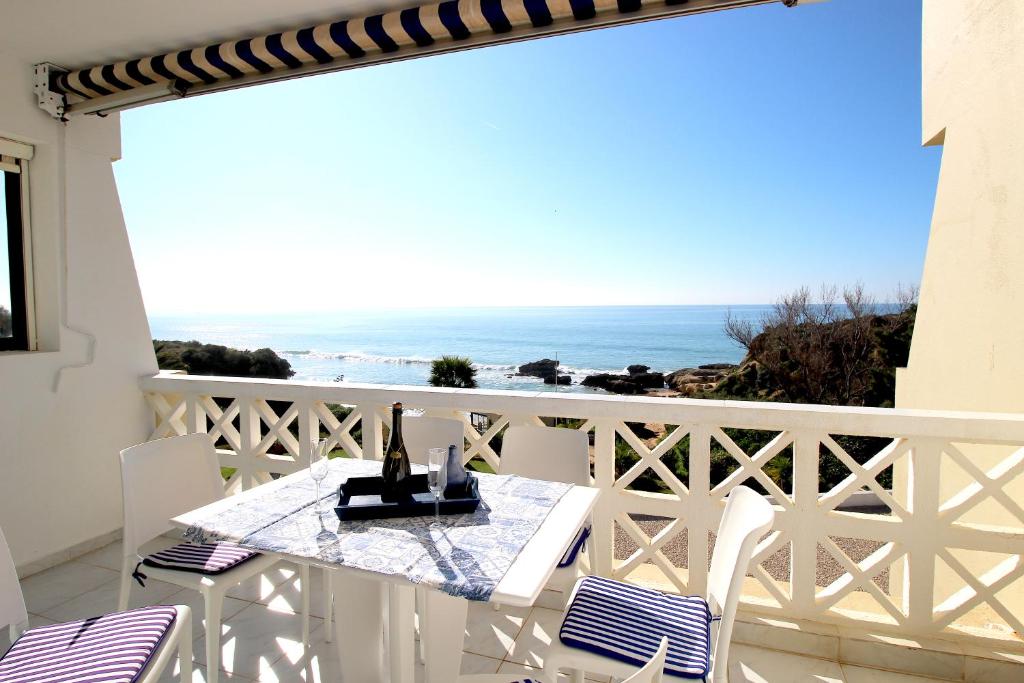 magnifique appartement sur la plage ... rua vasco de gama 29 praia dos aveiros, 8200-294 Albufeira