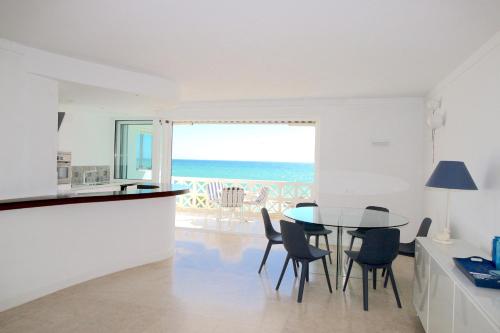 magnifique appartement sur la plage ...