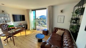 Magnifique duplex 220m2, classé 5 étoiles, rooftop, jacuzzi, vue mer et bastion centre ville