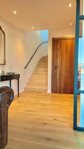 Magnifique duplex 220m2, classé 5 étoiles, rooftop, jacuzzi, vue mer et bastion centre ville