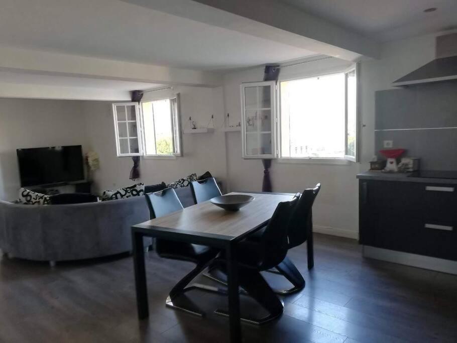 Appartement Magnifique duplex en plein centre ville 4 Etage 2 Rue des Halles 20000 Ajaccio