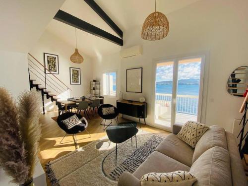 Magnifique duplex vue mer inoubliable Sanary Sur Mer
