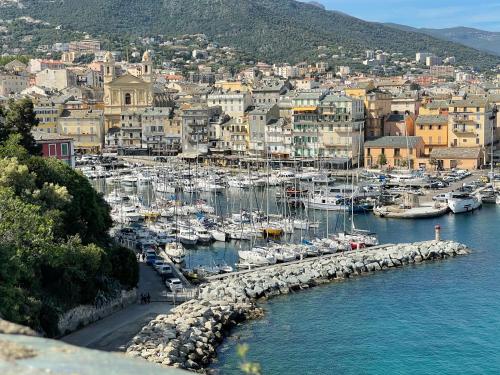 Magnifique F3 Face Iles d'Italie