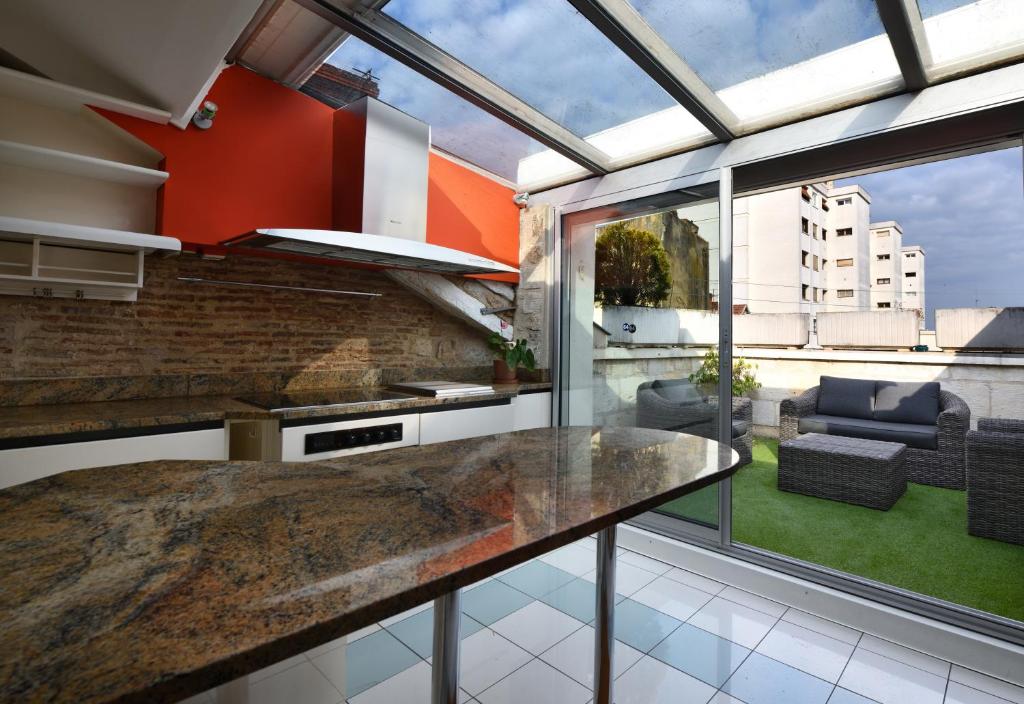 Appartement Magnifique loft avec terrasse wifi hyper centre 5 Boulevard Michel Montaigne 24000 Périgueux