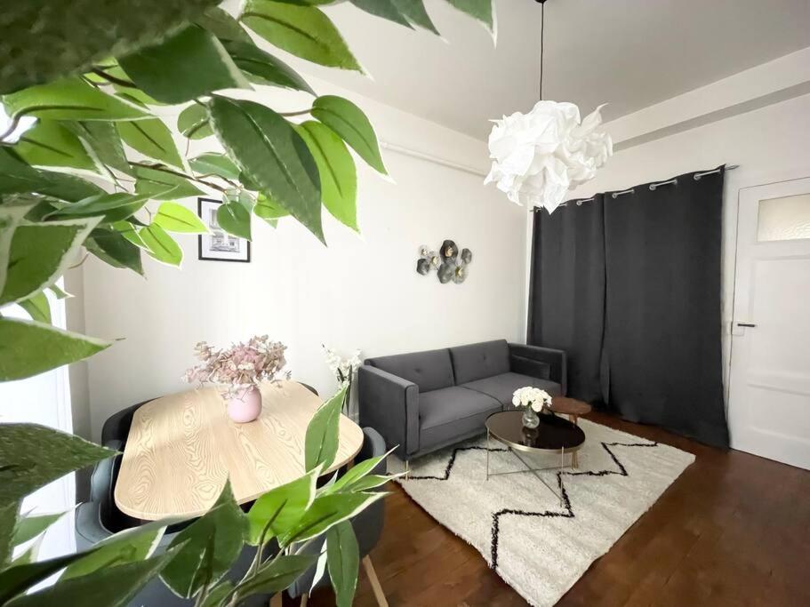 Magnifique&lumineux appartement idéalement placé 46 Rue Jules Brunard, 69007 Lyon