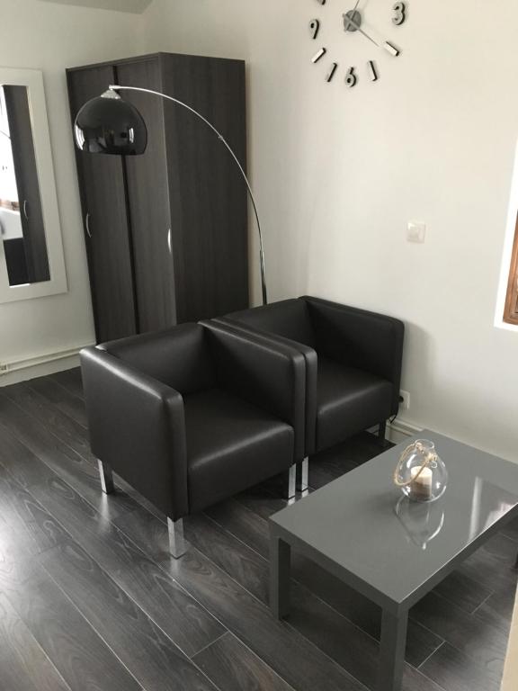 Appartement magnifique meublé 24m2 avec parking rue François Ponsard 10 73100 Aix-les-Bains