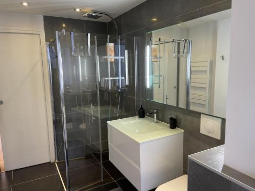Magnifique Modern appartement avec terrasse FERN12