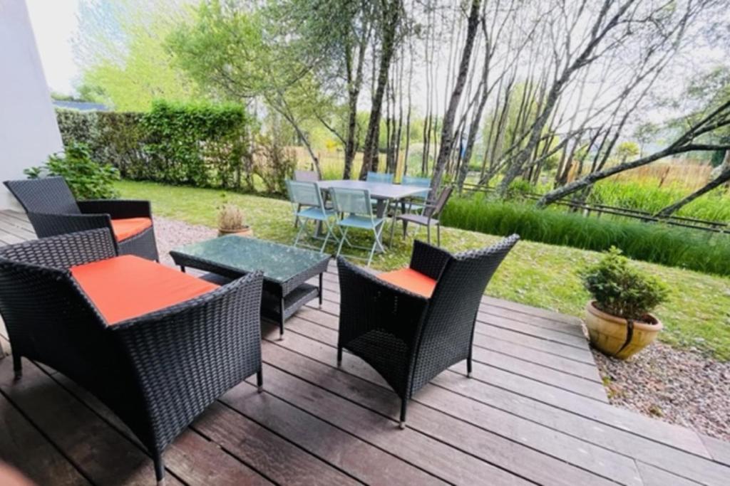 Appartement MAGNIFIQUE Rez de jardin au calme 2 Allée du Ruisseau 56870 Baden