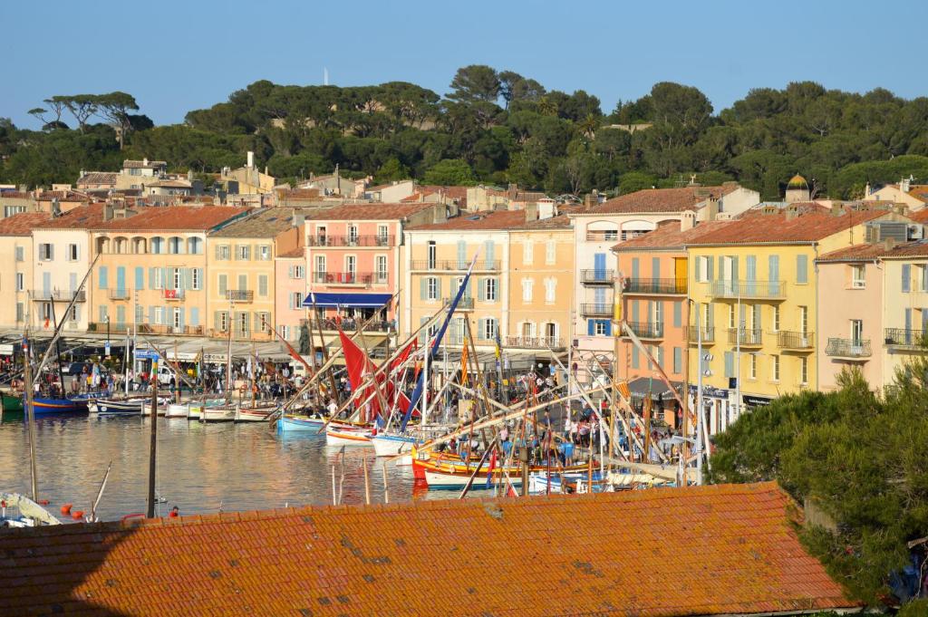 Magnifique Studio à deux pas du port de Saint-Tropez Résidence du Port, Place Alphonse Celli, Batiment B Appartement 59, 83990 Saint-Tropez