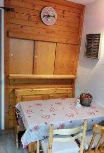 Appartement Magnifique studio au pied du télécabine d'Arrondaz et des pistes de ski D171 5ème étage Résidence Le Thabor D 640 rue des bettets 73500 Modane Rhône-Alpes