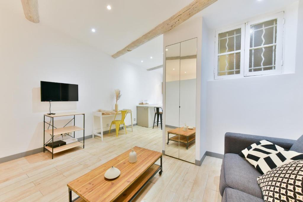 Magnifique studio centre Cannes quartier Meynadier 3 Rue Rigue, 06400 Cannes