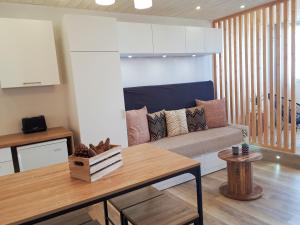 Magnifique Studio Face Mer avec Place Privative.