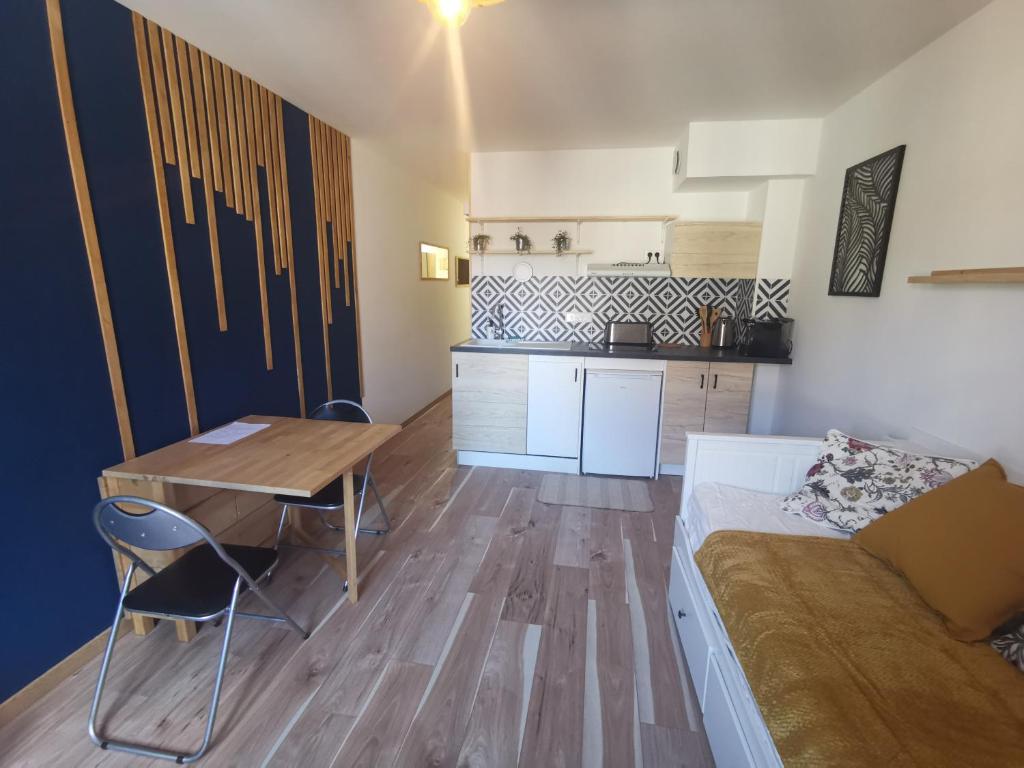 Appartement Magnifique studio Plein centre Pontarlier 74 Rue de la République 25300 Pontarlier