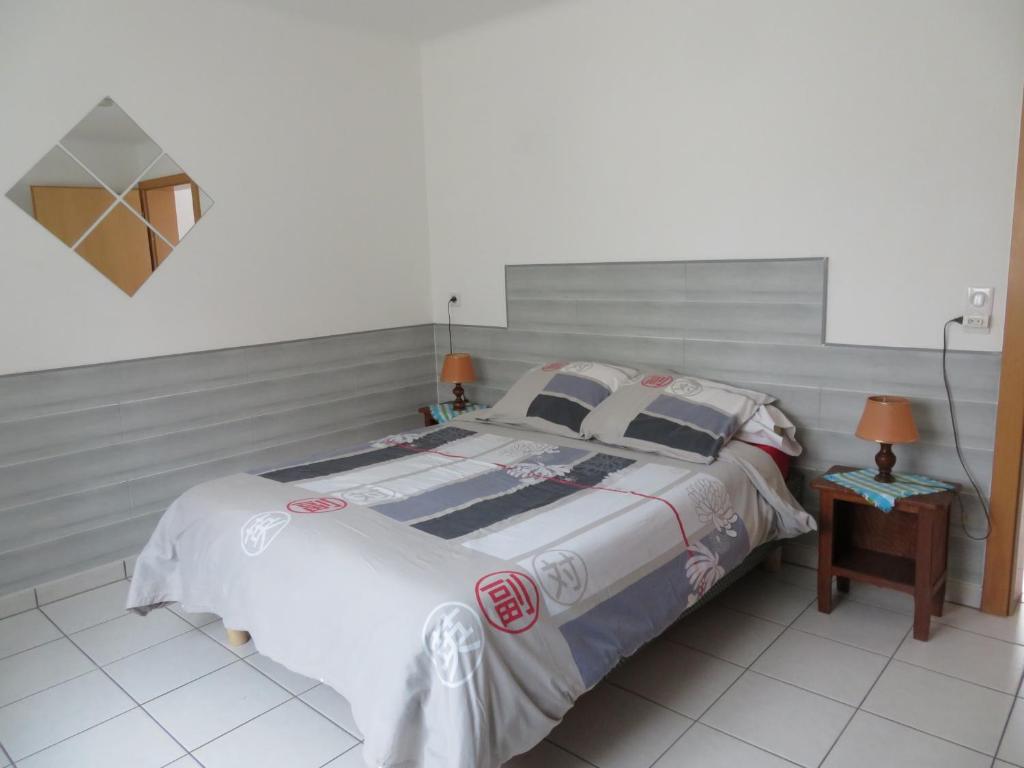 Magnifique studio refait à neuf,clim,centre ville 24000 Périgueux