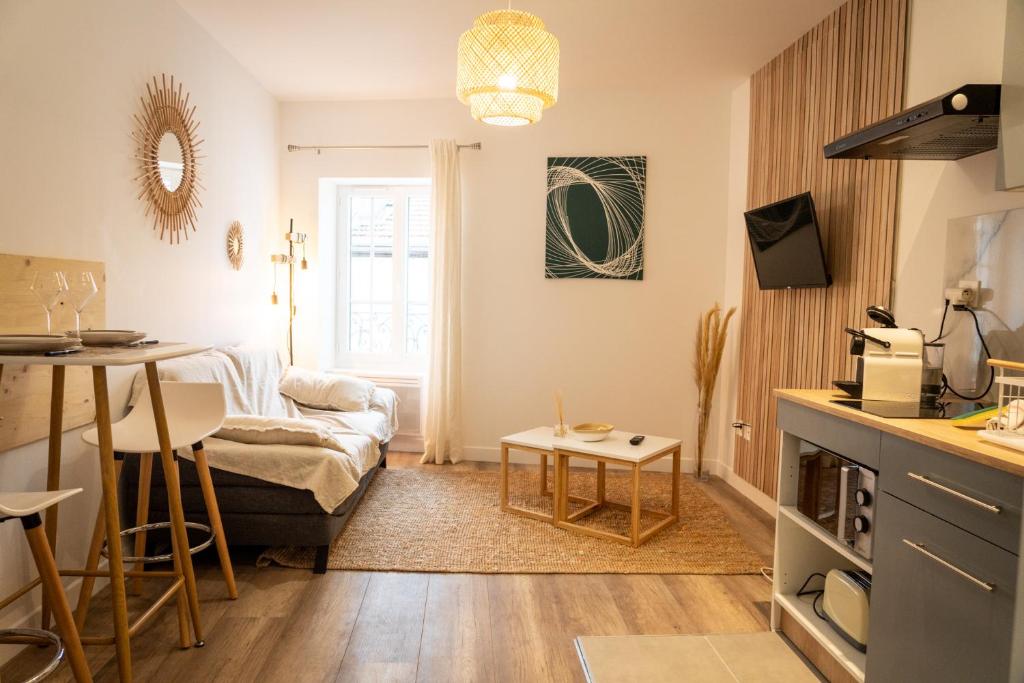 Magnifique T2 centre ville dernier étage avec balcon 62 Rue Faventines, 26000 Valence