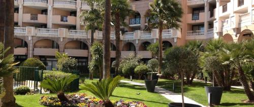 Magnifique T2 Grande Terrasse, Piscine et apercu Mer