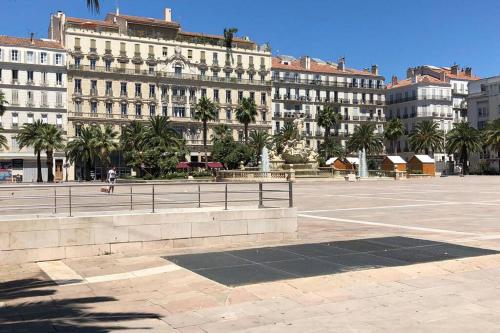 Magnifique T3 Dans Une Résidence Au Centre De Toulon